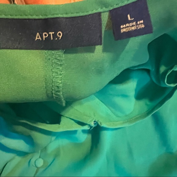 💚Apt 9 green dressy tank - Picture 3 of 4